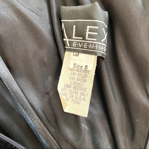 Vintage Black Velvet Wiggle Dress - Picture 9 of 9